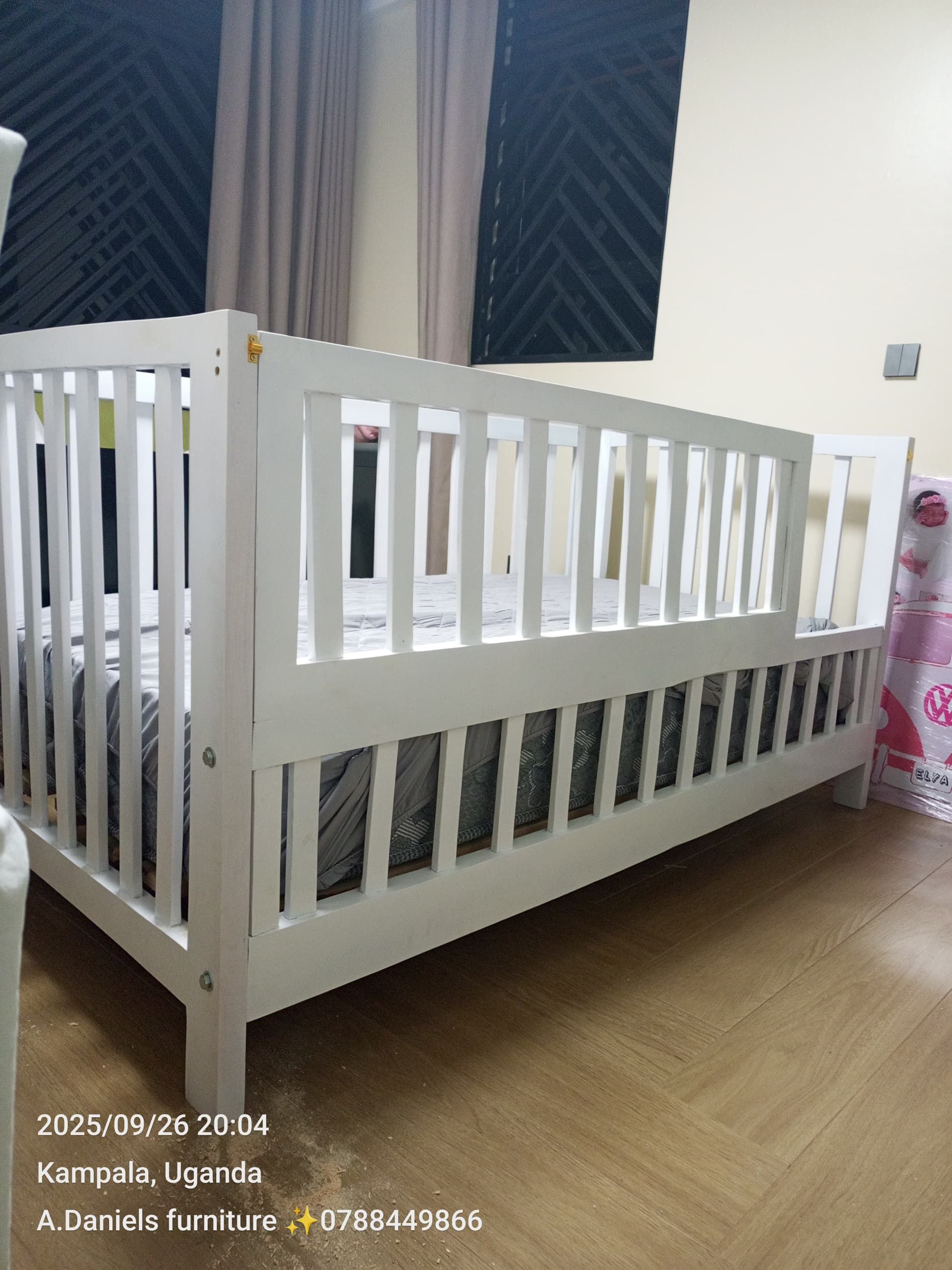 Baby Crib - Safe and beautiful crib for babies